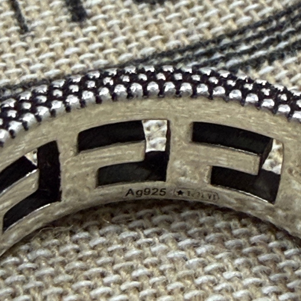Gucci Square GG Silver Ring - Picture 6 of 9